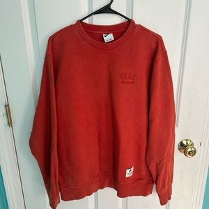 Orange men’s Nike crewneck size large